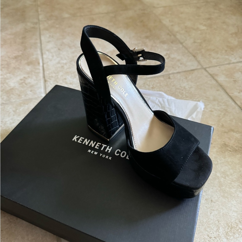 Kenneth Cole chunky heels BRAND NEW! Size 7